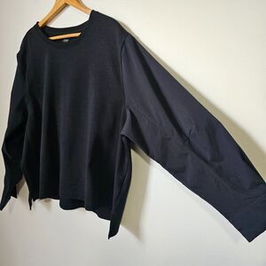 Athleta Black Harlow Hybrid Top
